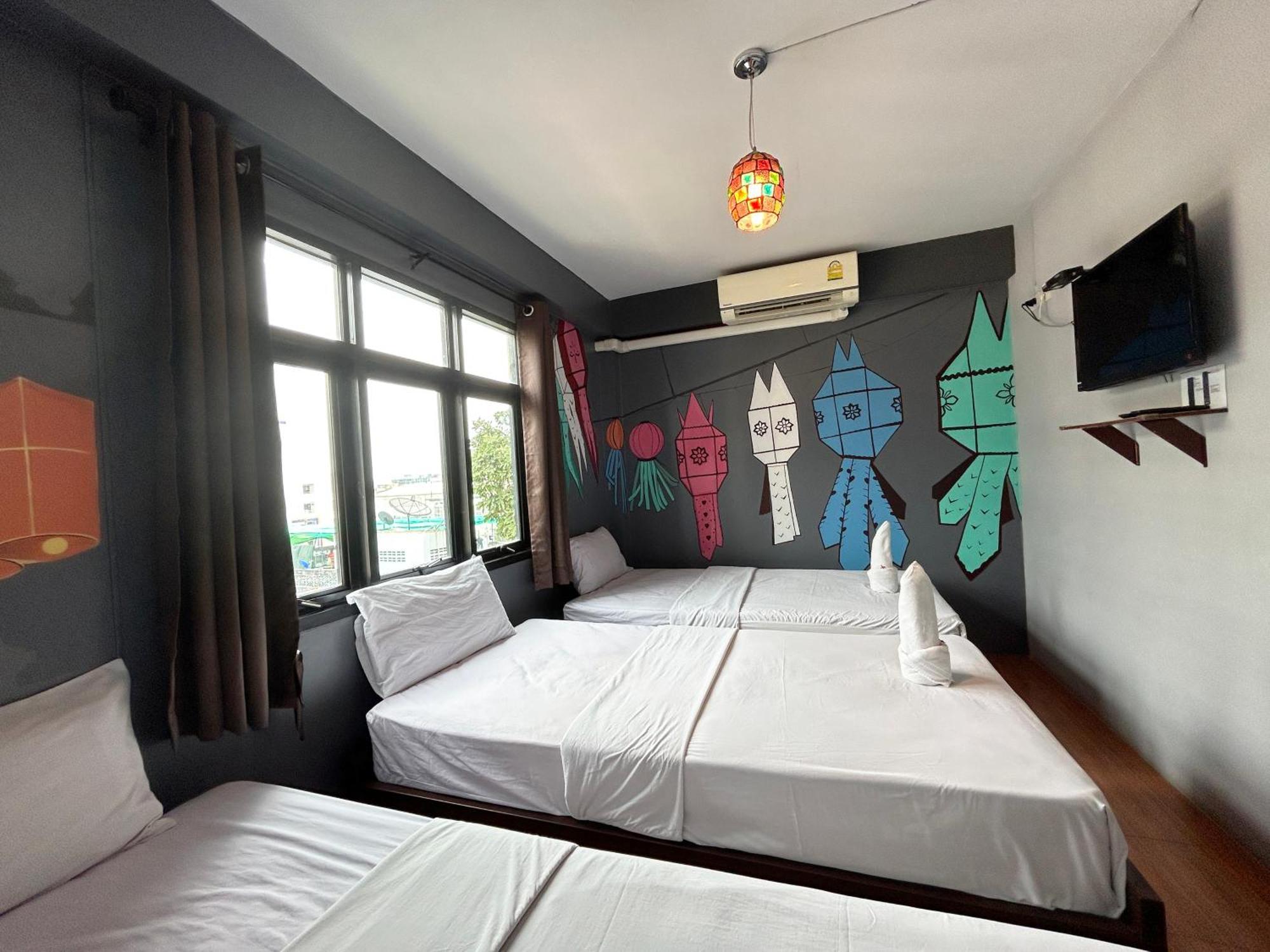 Hide Bangkok Hostel Exterior foto
