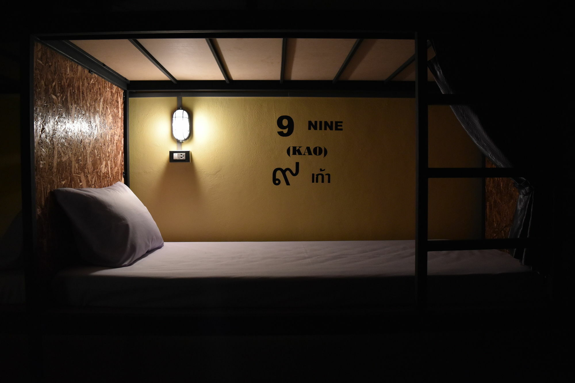Hide Bangkok Hostel Exterior foto