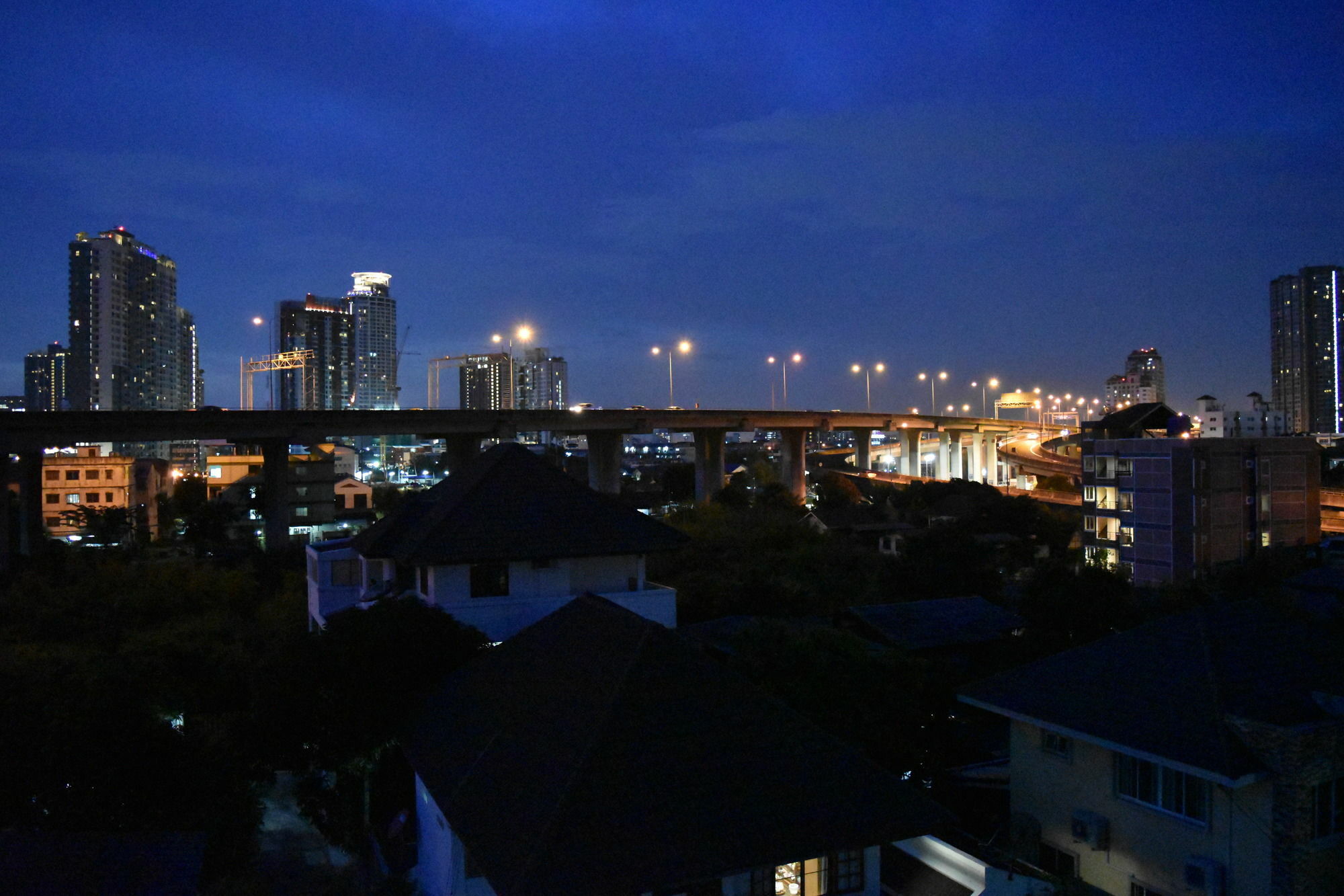 Hide Bangkok Hostel Exterior foto