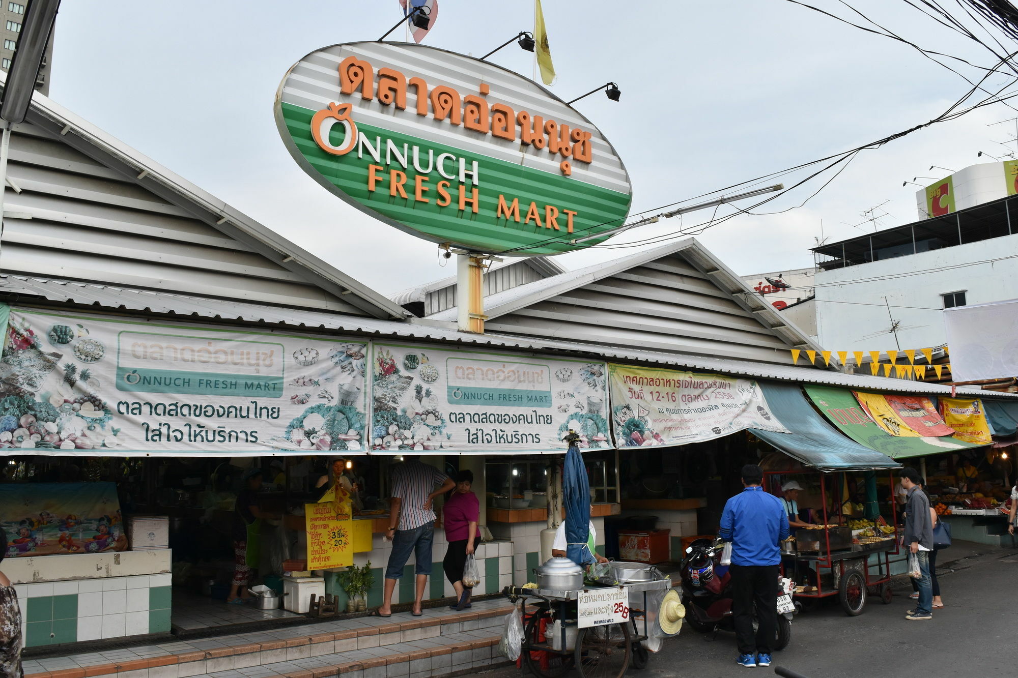 Hide Bangkok Hostel Exterior foto